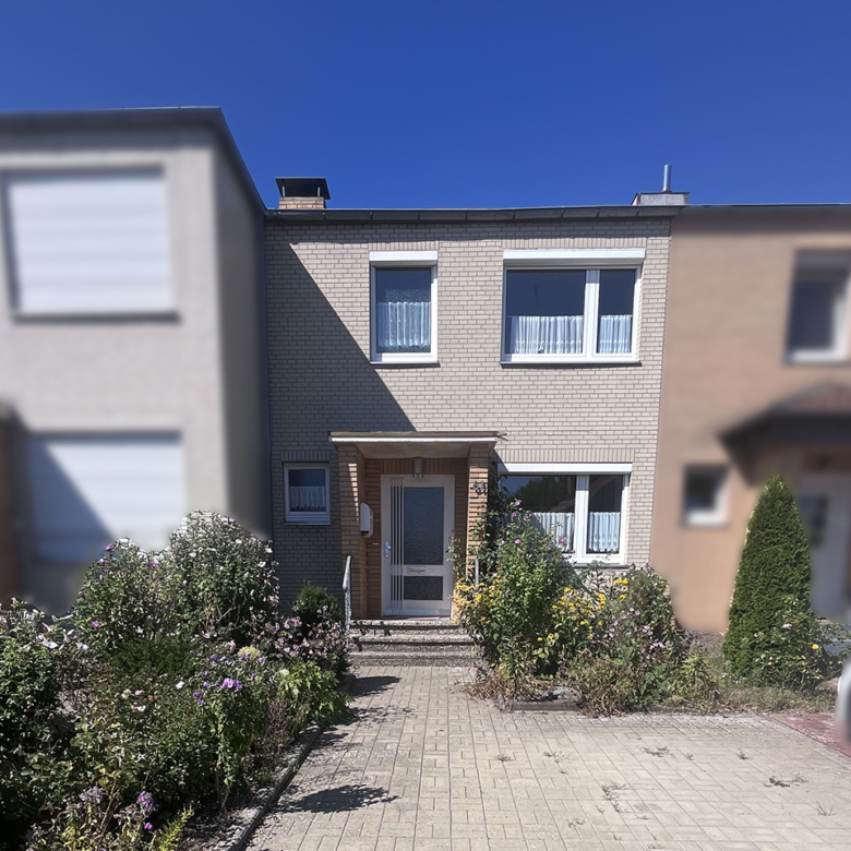 Reihenmittelhaus mit Verblender und überdachter Terrasse