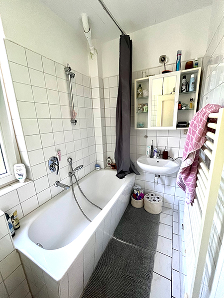 Badezimmer mit Badewanne in Braunschweig